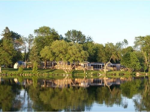 Woodland Estate Resort Campbellford Exterior photo